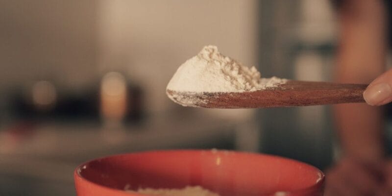 Wat is zuiveringszout? Alles over baking soda, werking en toepassingen